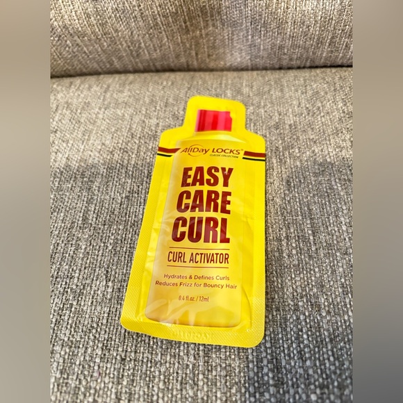 Easy Care Curl Activator - Yellow - Picture 3 of 3